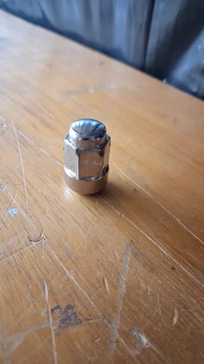 Porca Roda Honda Fit 2005 a 2008 Original