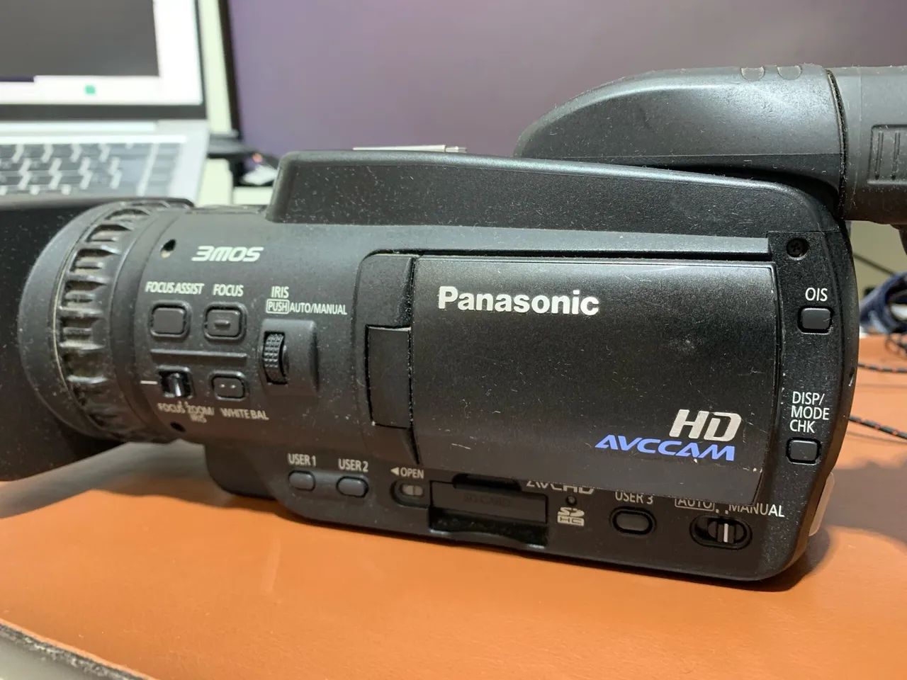 Filmadora Panasonic AG-HMC40 AVCam HD Sensor - Foto 3