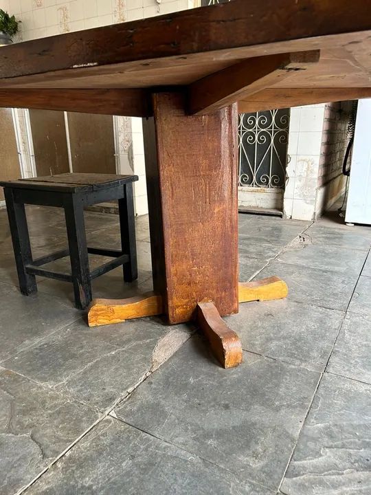 Mesa madeira 1,5m X 1,5m com tampo giratório  - Foto 4