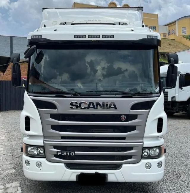 $ Caminhao Scania P310 8x2 Ano 2016.