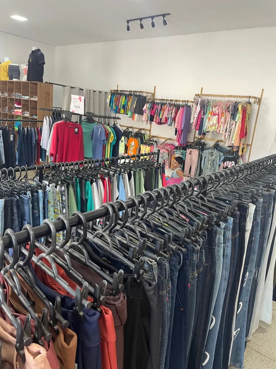 Venda Urgente - Itens para loja com estoque 