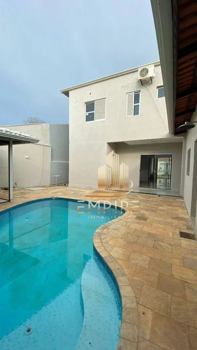 Casa com 6/4 na quadra 108 norte