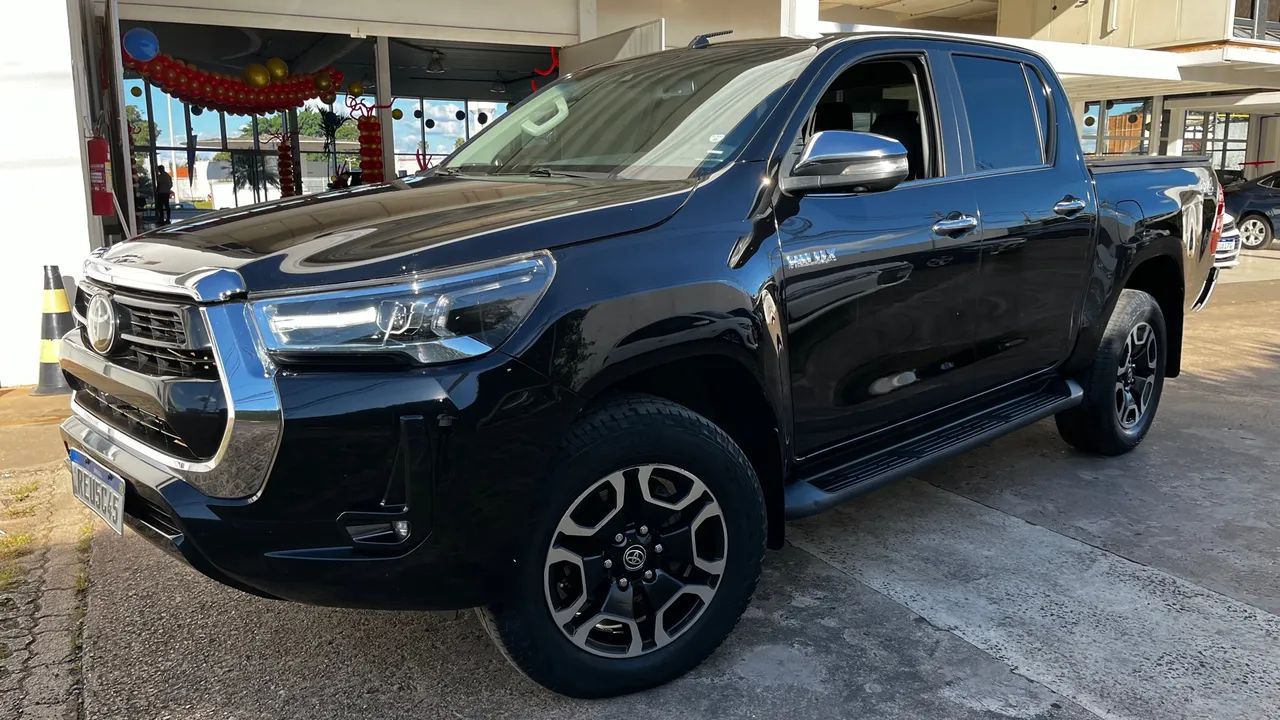 Toyota Hilux SRX 2.8 TDI 4x4 diesel automática 2022 - Foto 3
