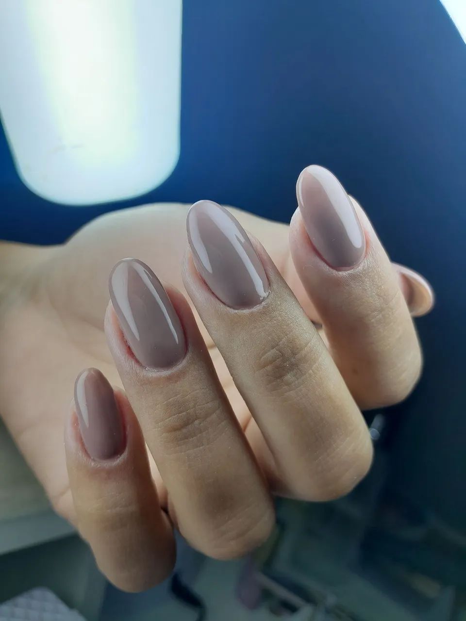 Unhas de gel, cilios e manicure e pedicure 