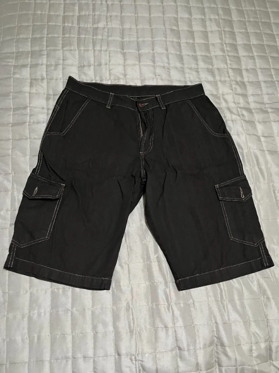 Vendo bermuda marrom