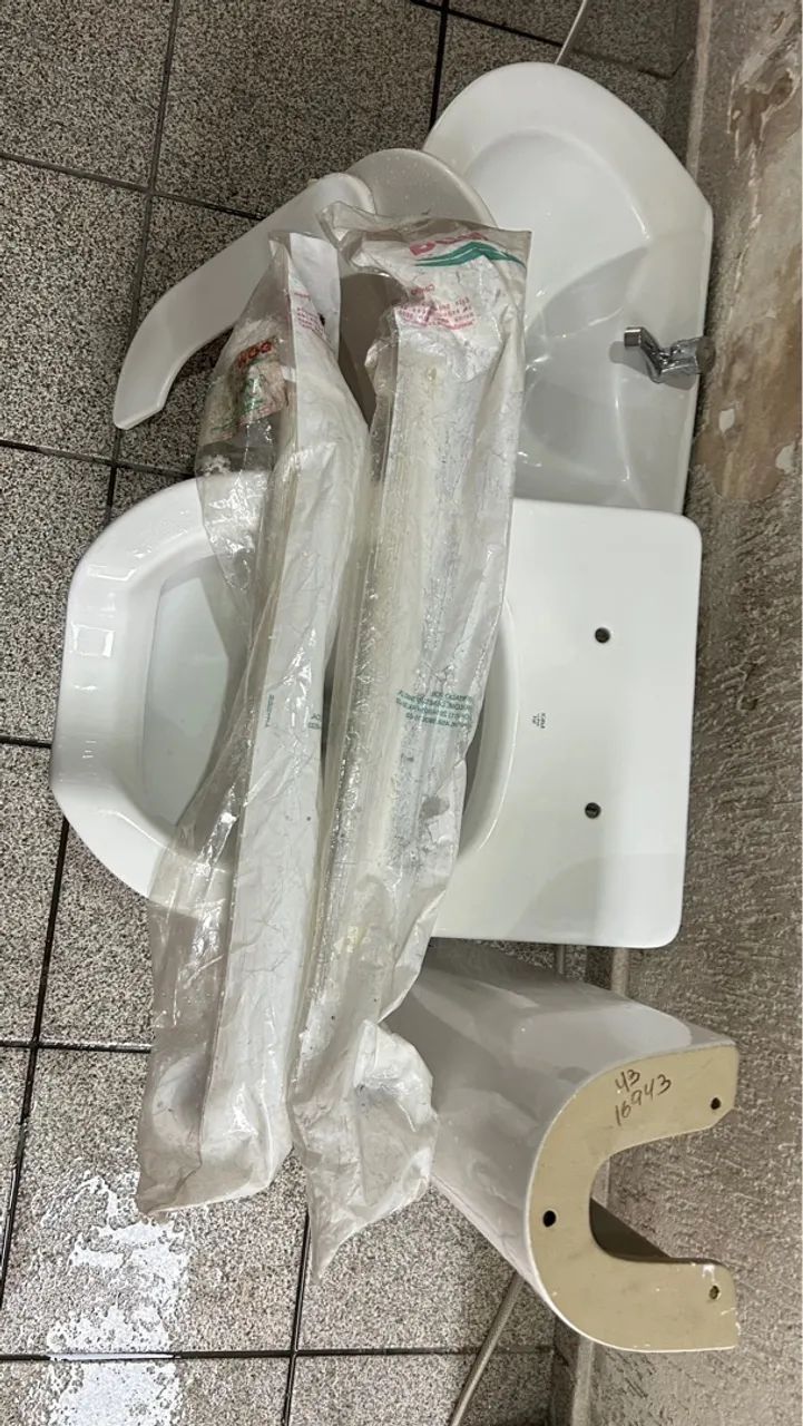 Kit Vaso Sanitário deficiente e pias