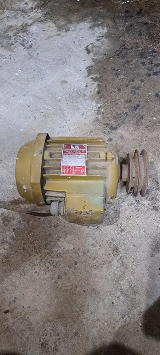 Motor elétrico weg