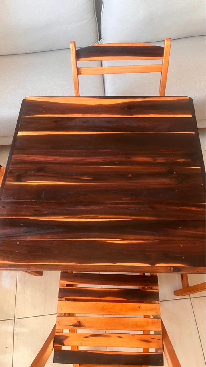 Conjunto de mesa e cadeiras de madeira dobráveis - Foto 4