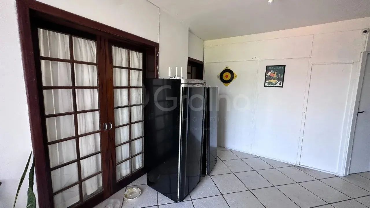 Casa de 329m² com 5 quartos sendo 2 suítes na Agronômica - Foto 3