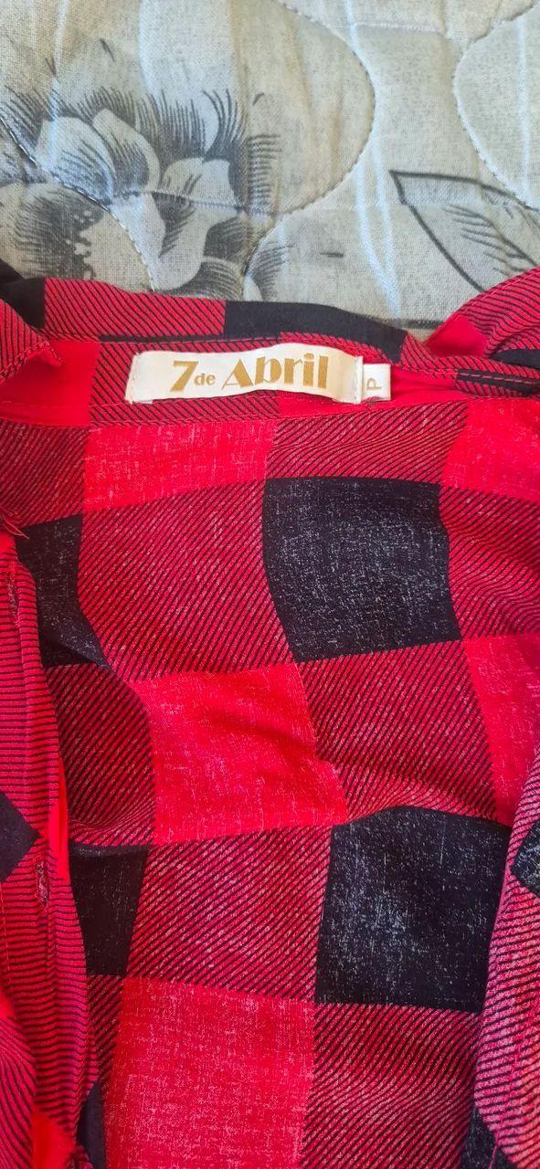 Camisa xadrez vermelha e preta - Foto 2