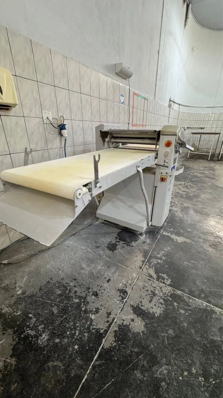 LAMINADORA DE MASSAS (MARCA: PRÁTICA)