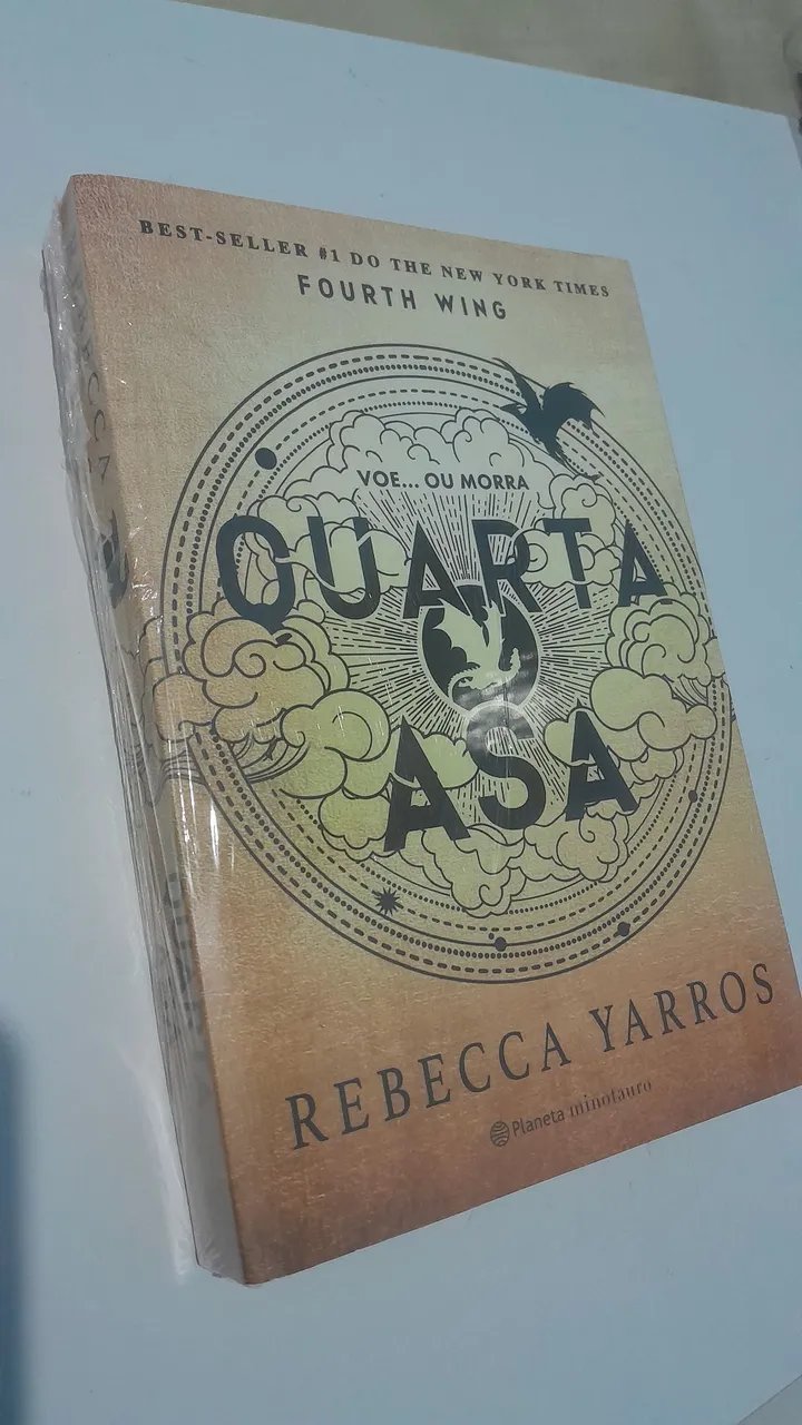 (NOVO) - Livro best-seller, A Quarta Asa de Rebecca Yarros