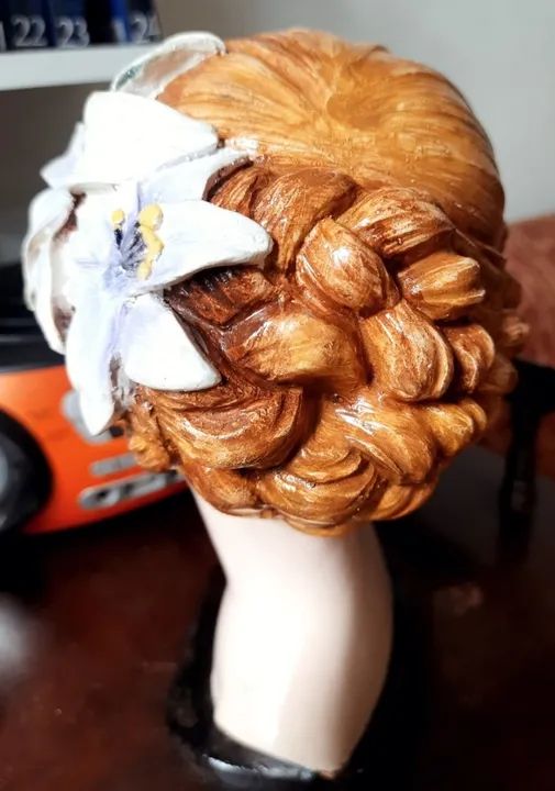 estatueta decorativa inspirada em antiguidade 25cm altura - Foto 5