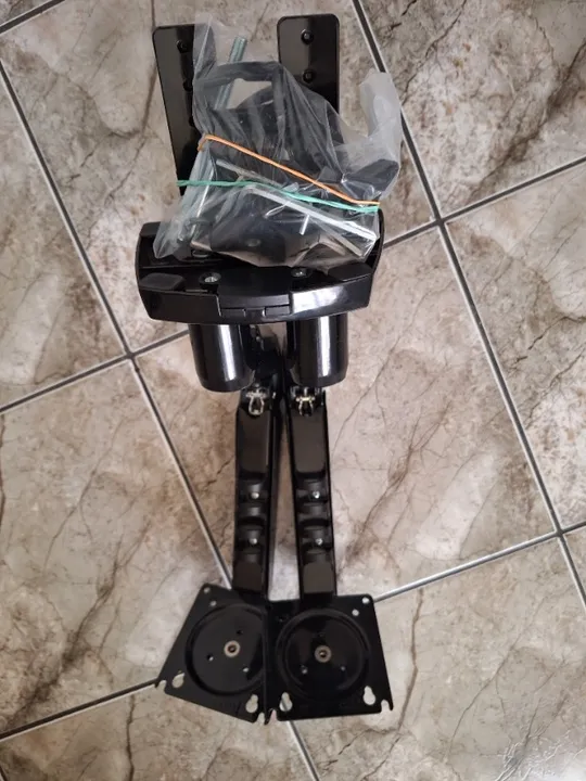 Vendo suporte da ELG pra 2 monitores usado por 290