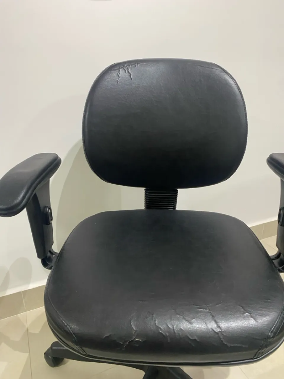 Cadeira de Escritório Ergonômica Preta