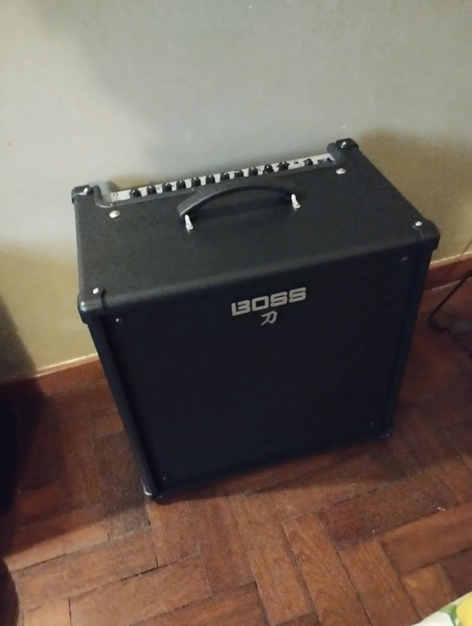 Cubo Amplificador Baixo Boss Katana 110 Bass