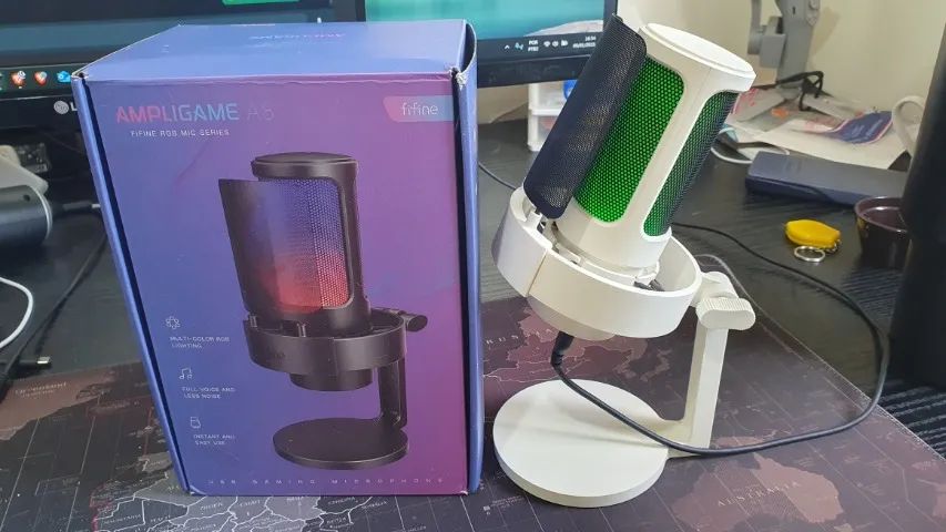 Microfone Fifine Ampligame A8 Branco Microfone Condensador Rgb Tripé