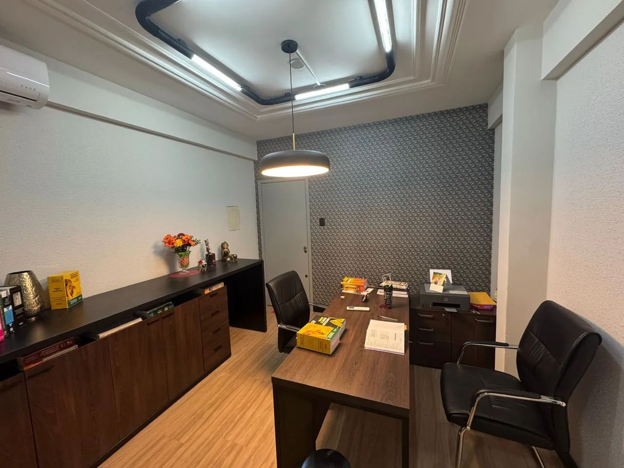Escritório / Sala Comercial à Venda em Maringá, Av. Getúlio Vargas | Porteira Fechada