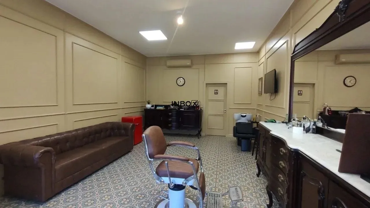 SALA COMERCIAL TOTALMENTE REFORMADA NO BAIRRO BORGO EM BENTO GONÇALVES