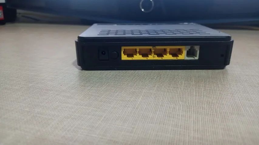 Modem D-link Roteador Wireless Adsl2 - 2730r - 150mbps Preto - Foto 2