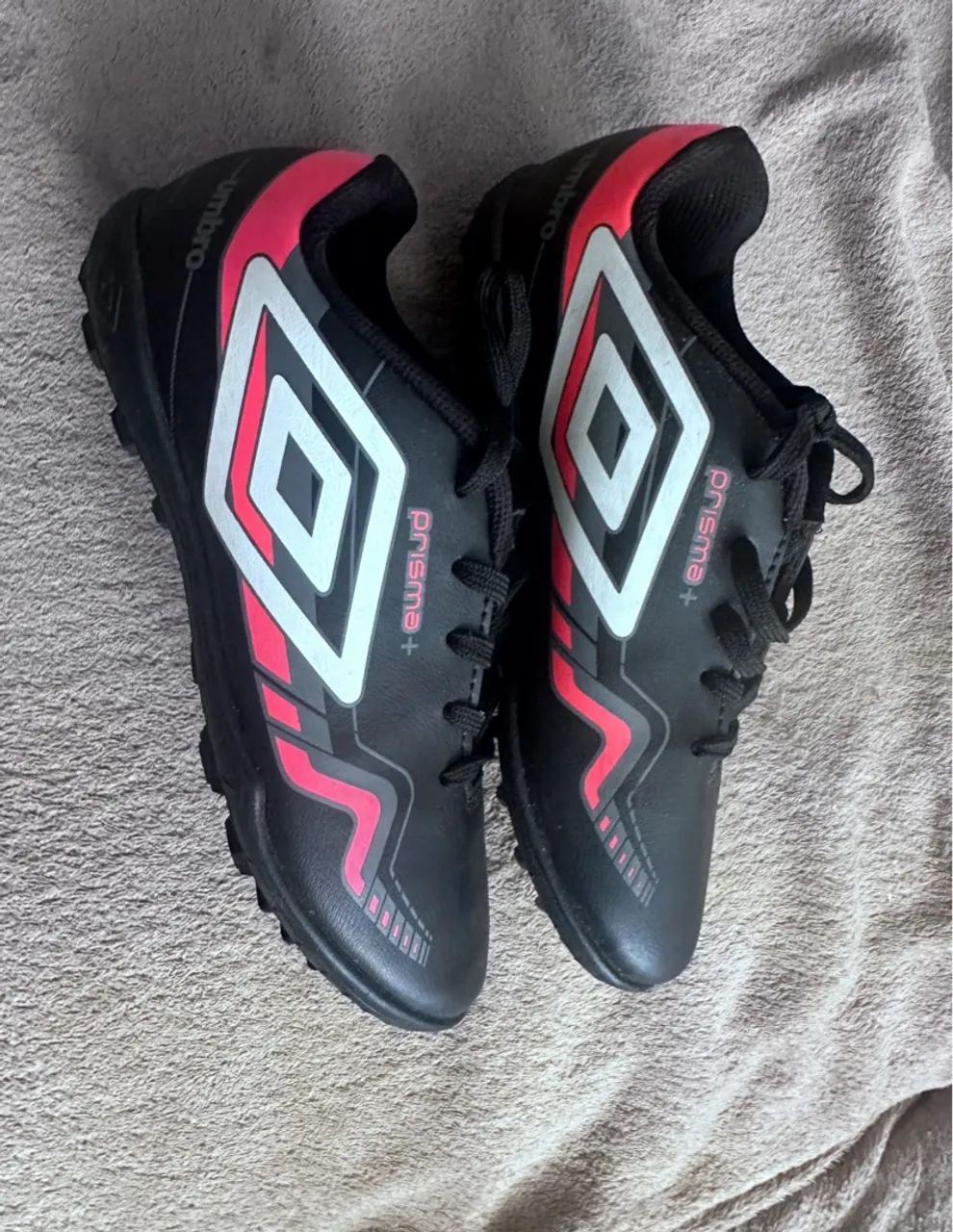 Chuteiras Umbro Prisma