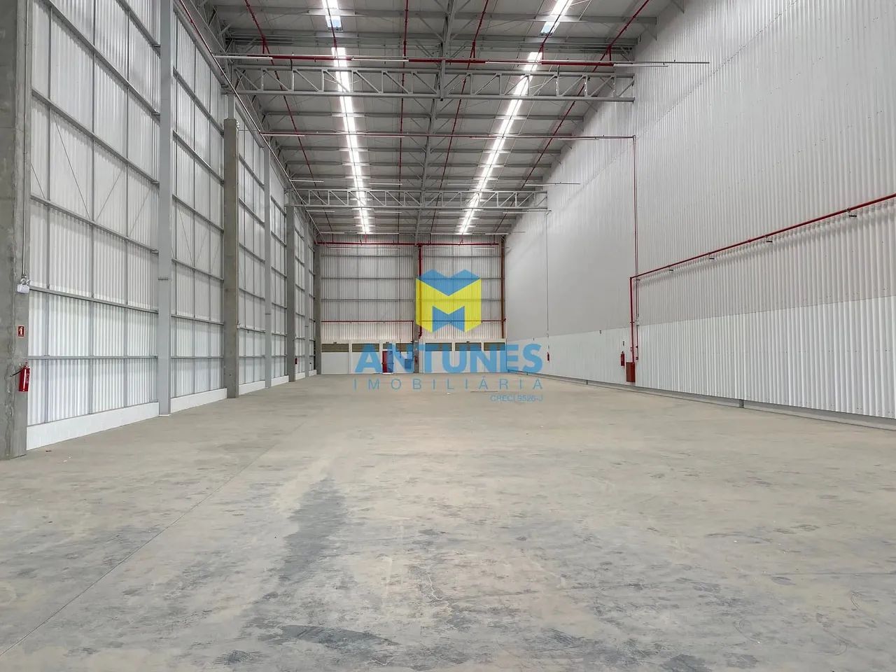 Alugue galpão em Condomínio 2.054m², em Prazeres. Com 04 docas, BR-101 - Foto 3