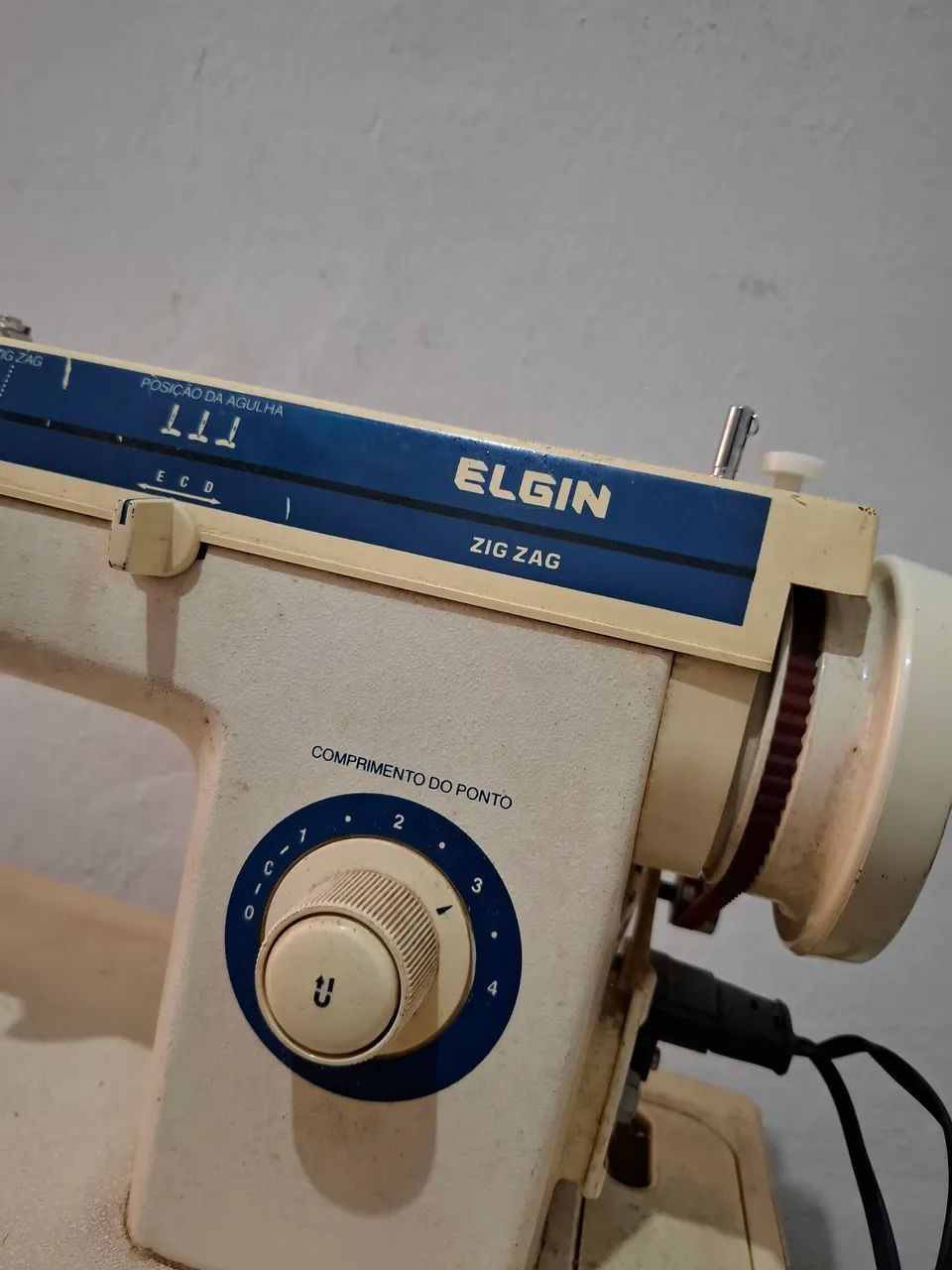 Máquina de costura Elgin Zig Zag Super - Foto 5