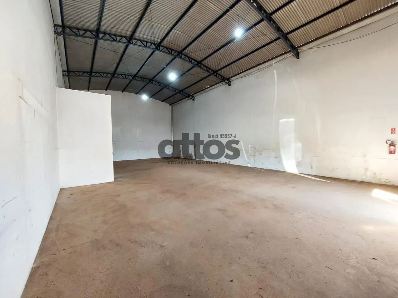 Barracão para Locação em Jardim Ipanema - 180m² por R$ 5.500 - Foto 2