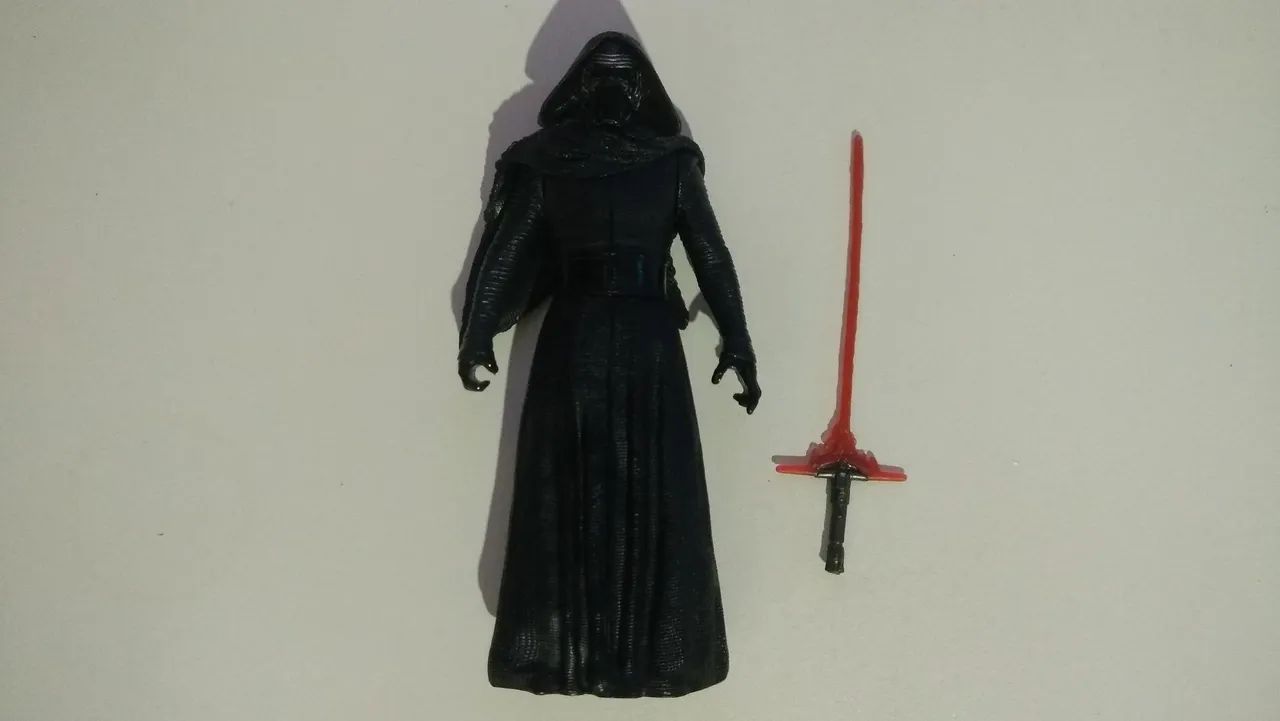 Boneco Star Wars Kylo Ren com Lightsaber - Foto 3