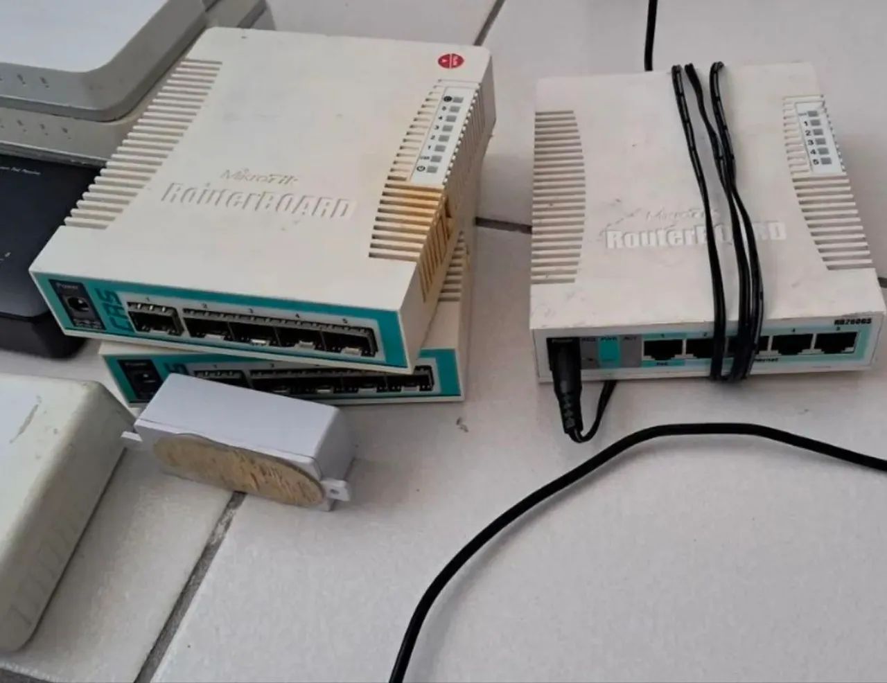 Switchs Mikrotik com portas sfp e rj45 todos giga.