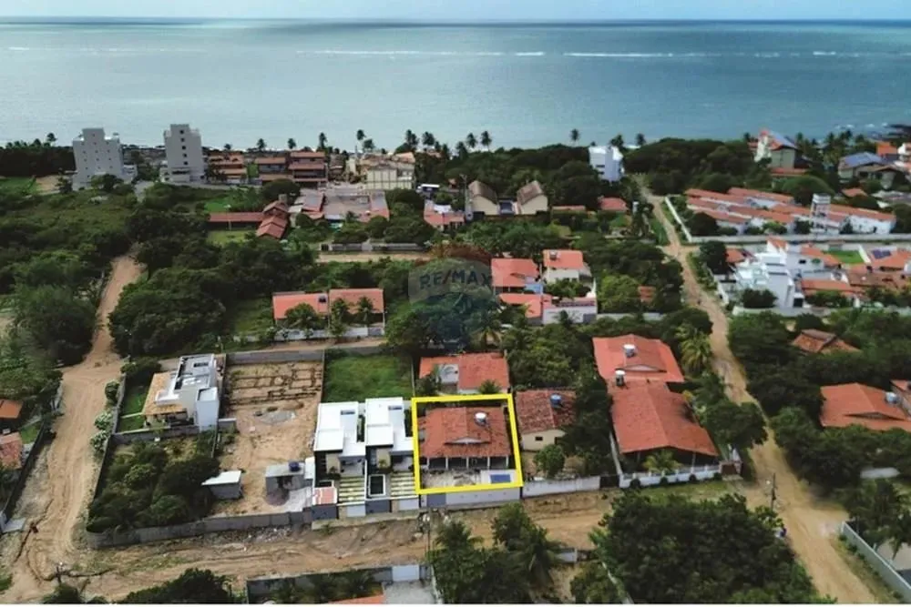 Casa à Venda em Carapibus - Oportunidade Única Próxima à Praia!