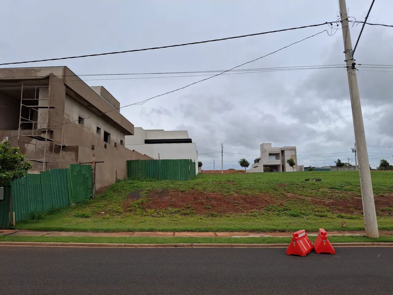 ? Terreno 388 m² no Condomínio Damba 3 - Uberaba/MG - Alto padrão - Foto 2
