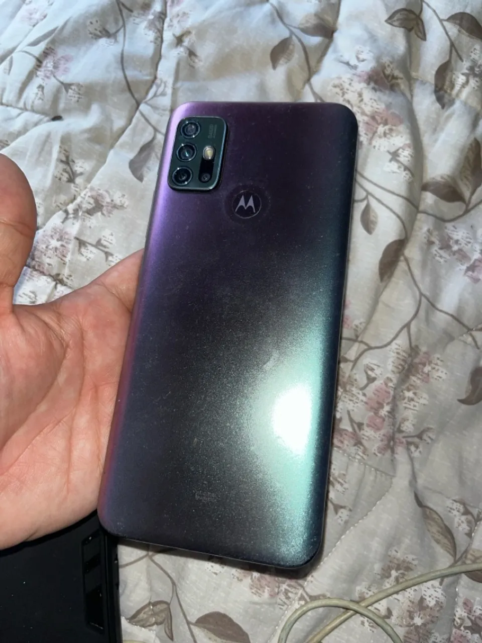 Moto G30 por R$ 600,00