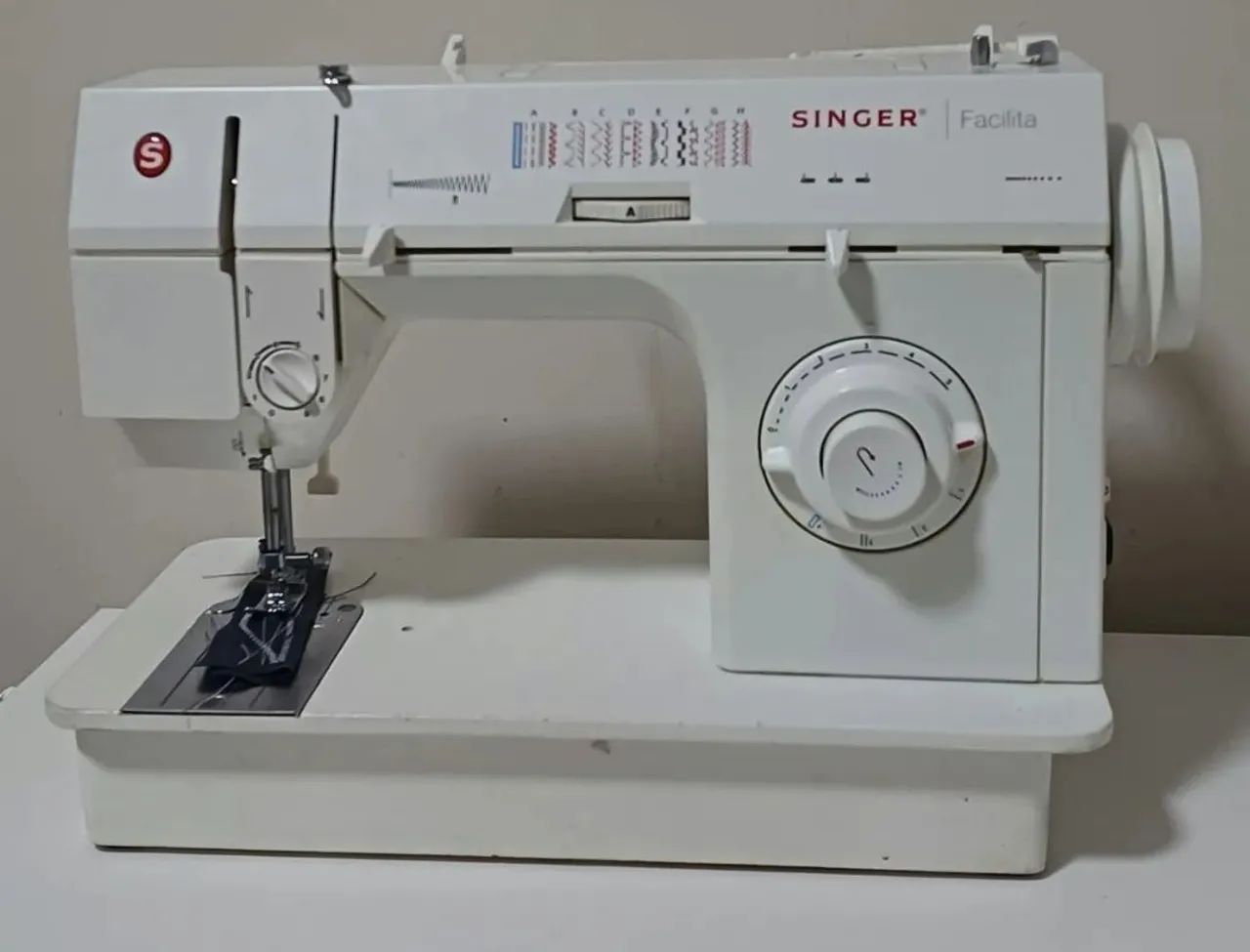 Máquina de costura Singer 63825060043907122