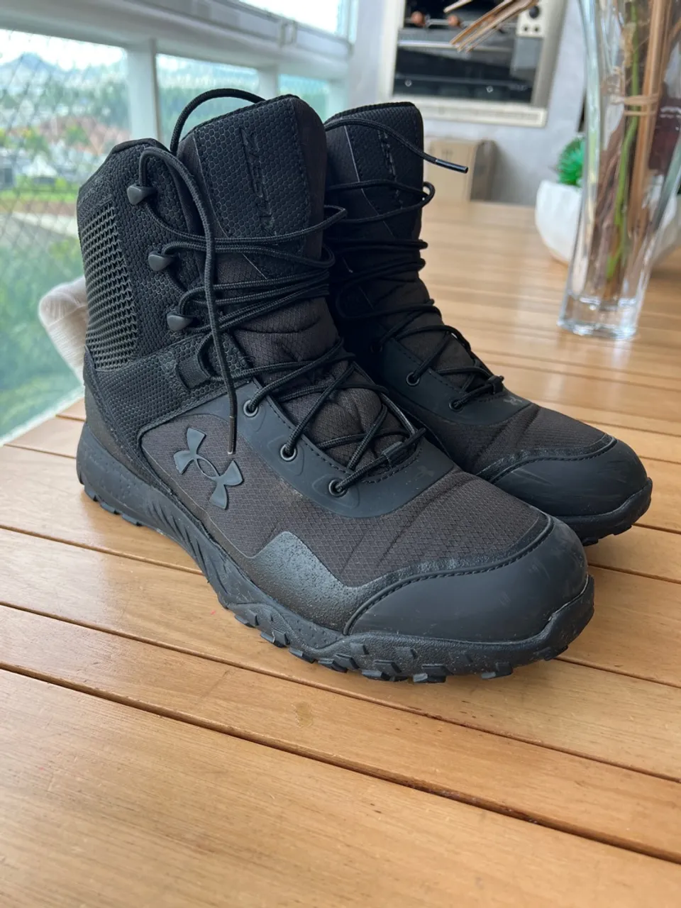 Botas Táticas Under Armour Valsetz - Pretas