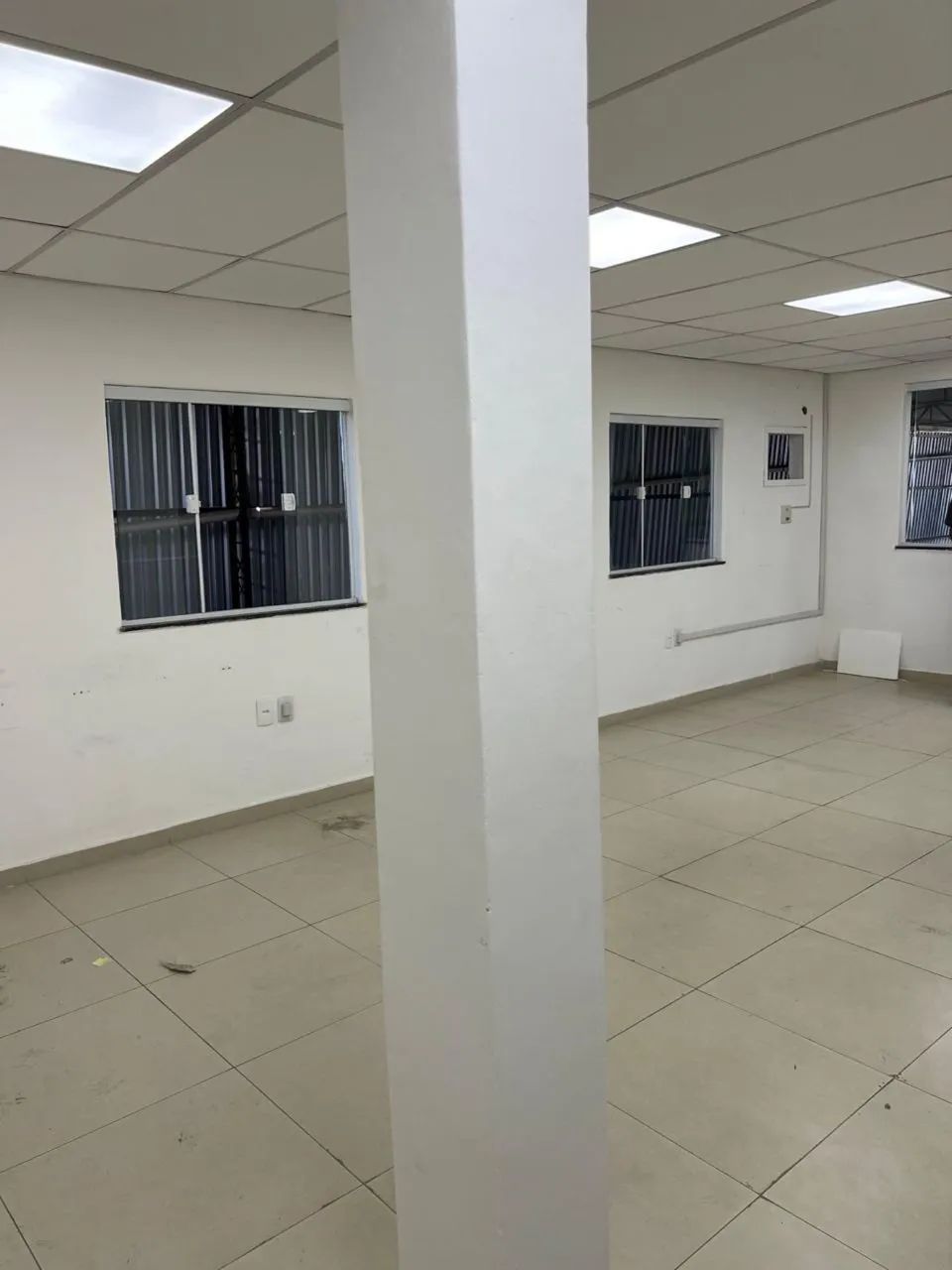 Alugo Galpão 750m2 - Foto 2