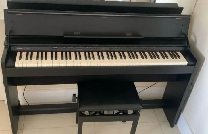 Piano Roland DP90e