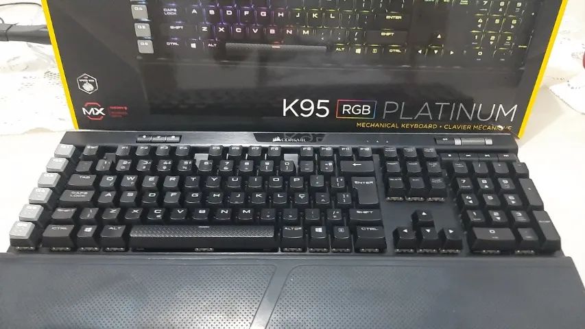 Teclado K95 Corsair Platinum XT64308138604675120