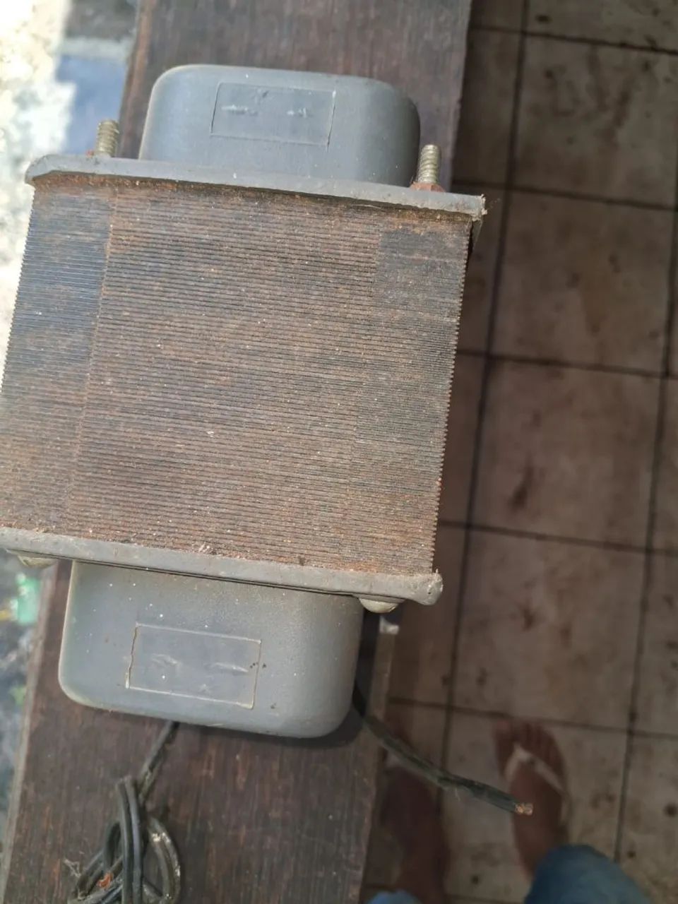 Transformador 1500 VA 220V  - Foto 4