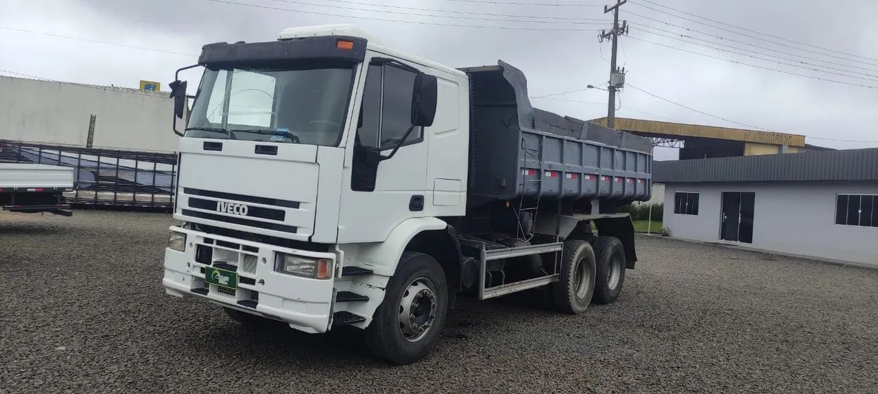 IVECO 450E32 Caçamba Ano 2008 6x2