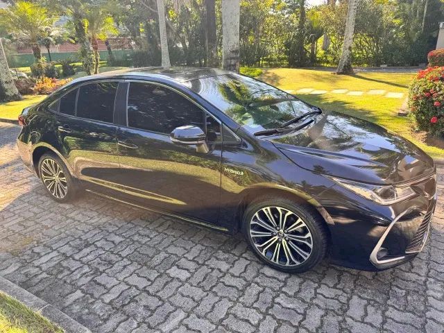 toyota corolla altis premium hibrido blindado com teto solar unico dono - Foto 2