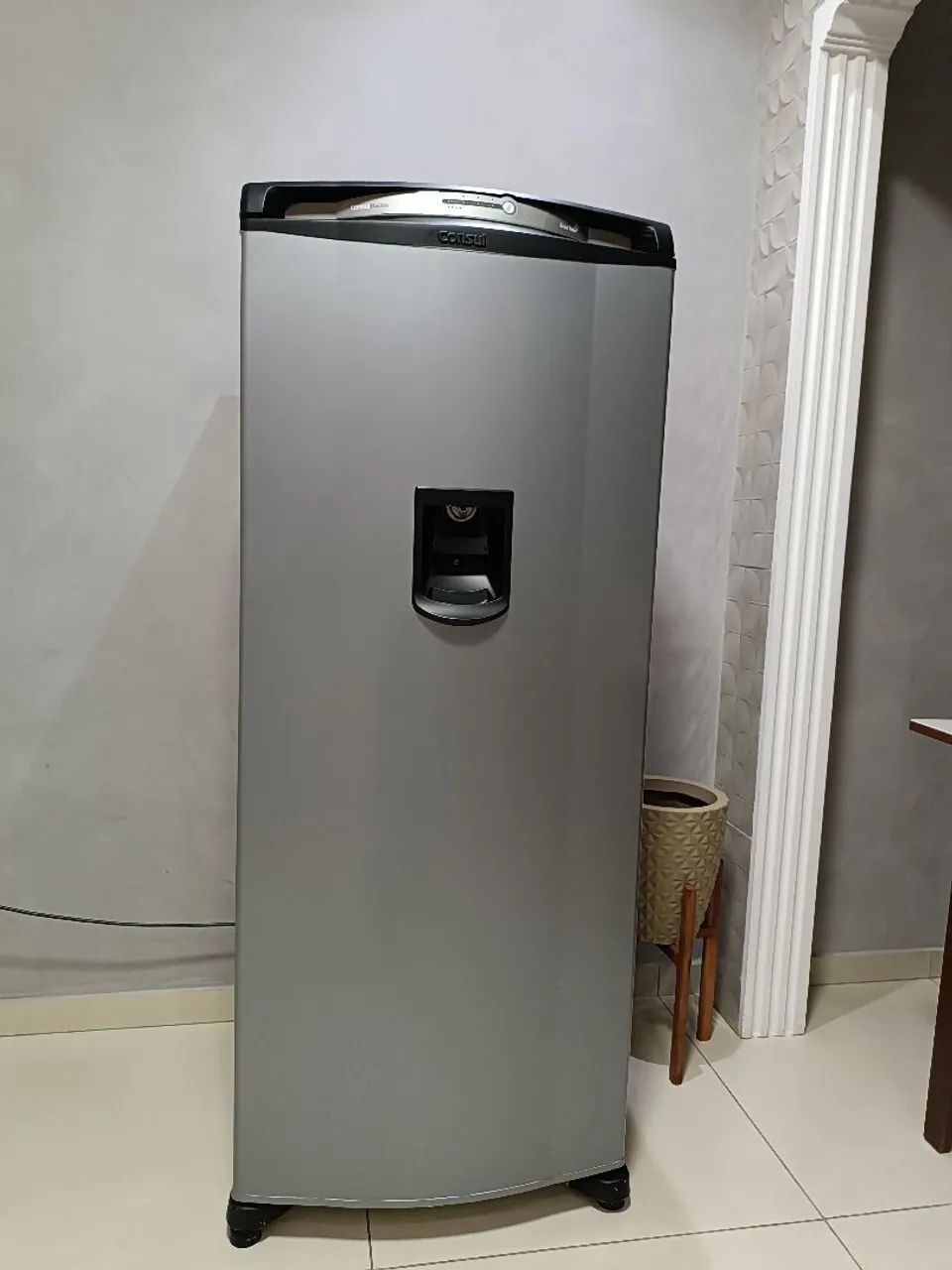 Geladeira Consul com Dispenser de Água - Foto 2