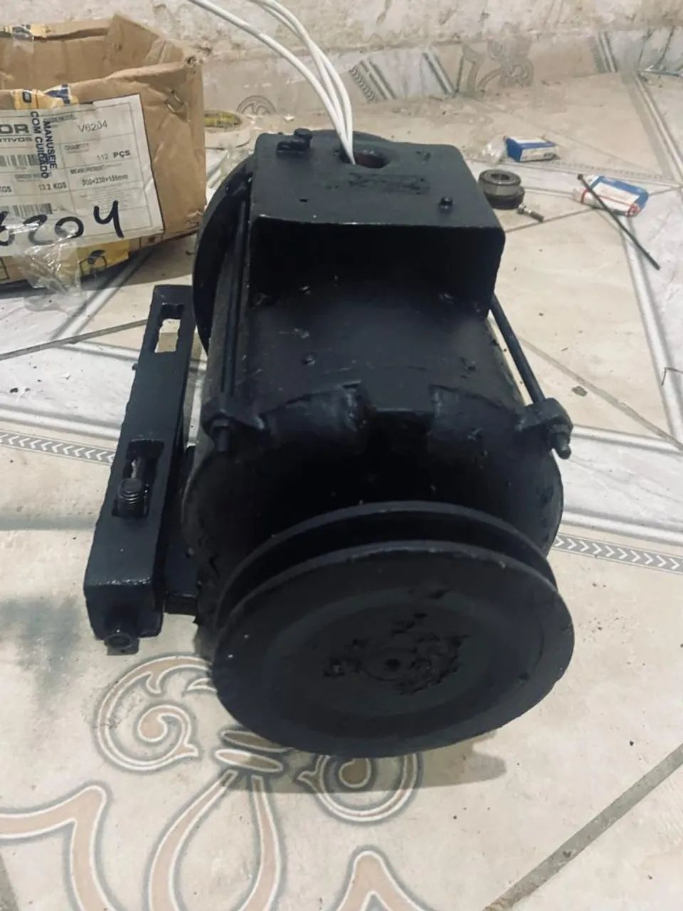 Vende-se motor trifásico 1cv 1700rpm 380v - Foto 3