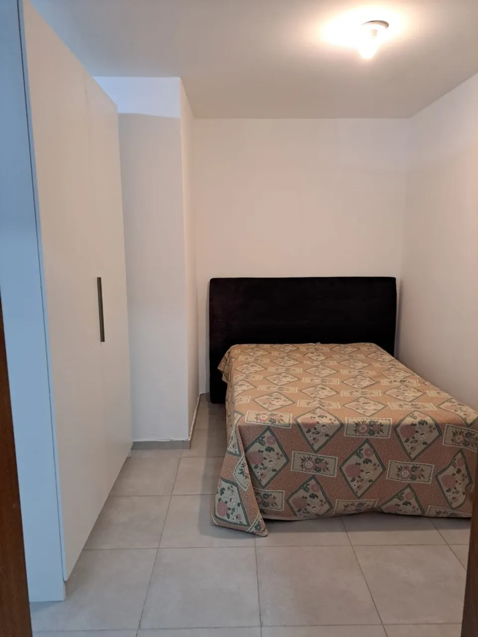 Alugo kitnet para uma pessoa em Capoeiras