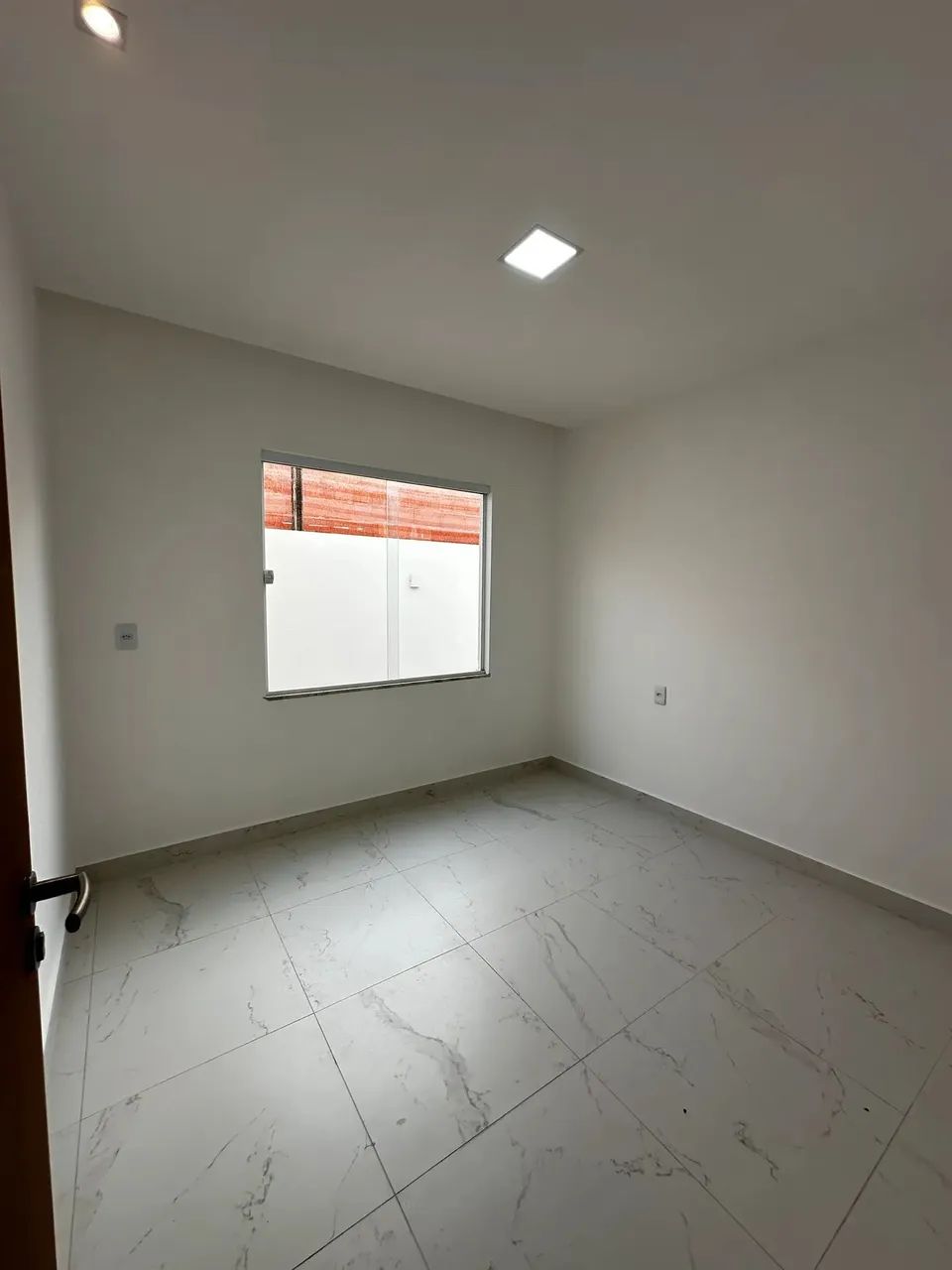 Casa no Condomínio Ecoville 2, Localizada no Bairro Cajupiranga