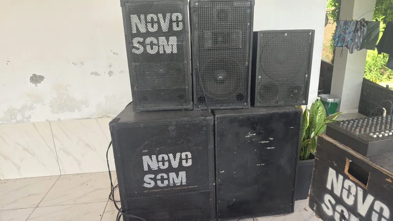 Som para alugar