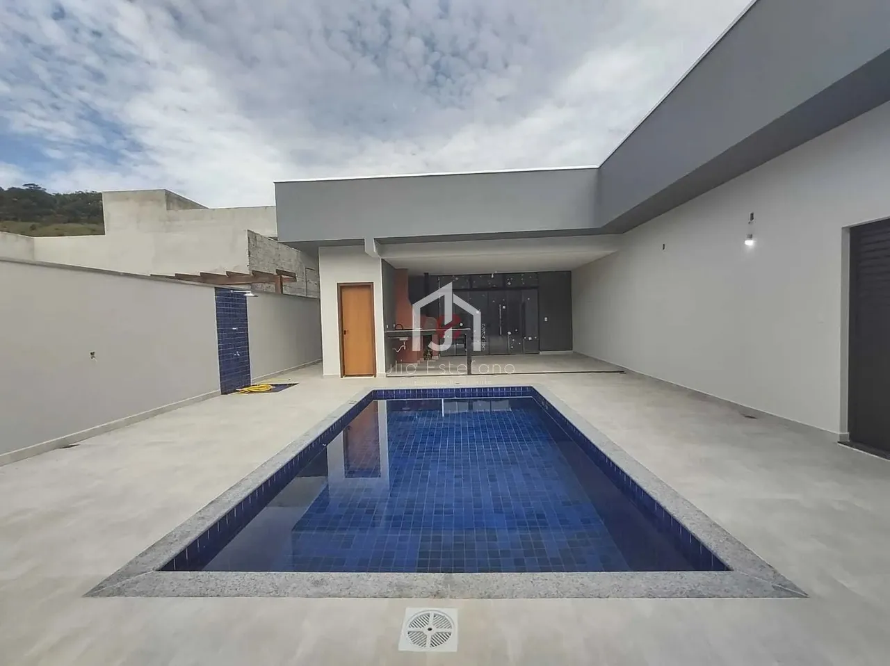 Casa, 4 Suítes & Piscina - Horto Florestal - Ubatuba/SP