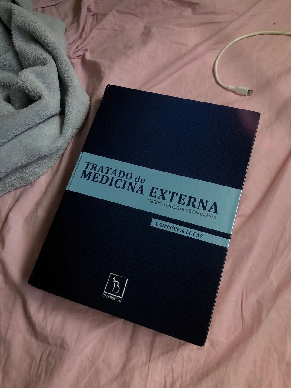 Livro Tratado de Medicina Externa Dermatologia Veterinária 