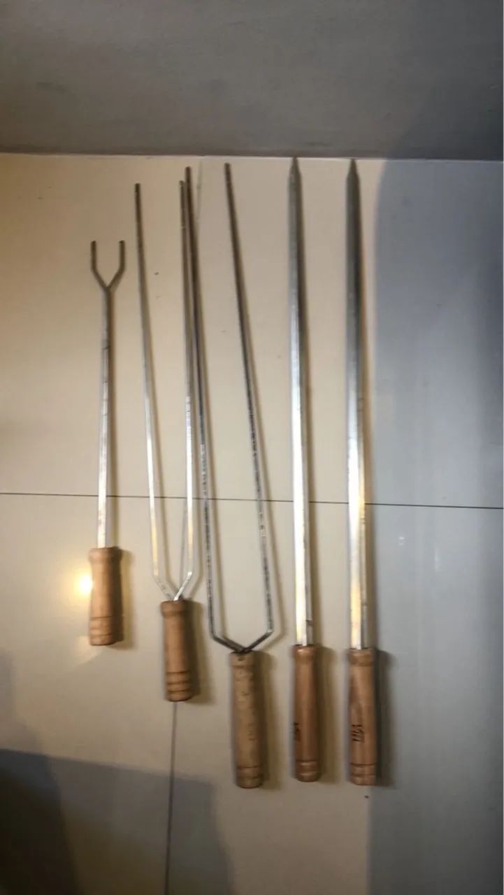 Grelha alumínio churrasco reforçada marca Delumins + espetos - Foto 4