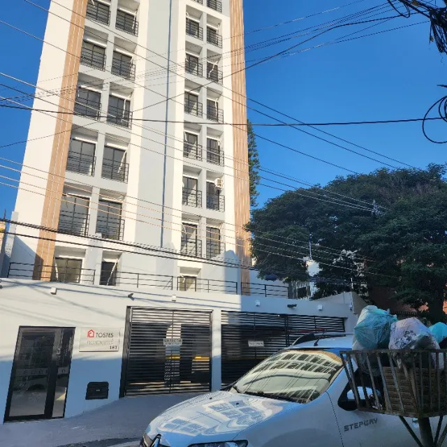 Alugo STUDIO c garagem, mobiliado c luxo. 1ª locação. V Redonda, J Normândia. R$ 2.000,00